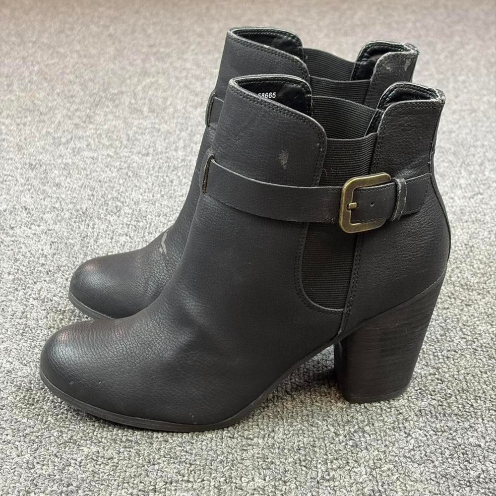 Women's‎ Black Heel Campus Pull On Harness Strap Buckle Biker Booties Boots Sz 7